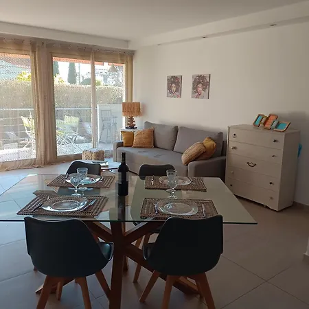 Le Cytharis A 10 Mn De La Appartement *